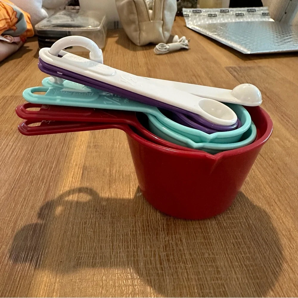Nesting Measuring Cup Set - Colorful